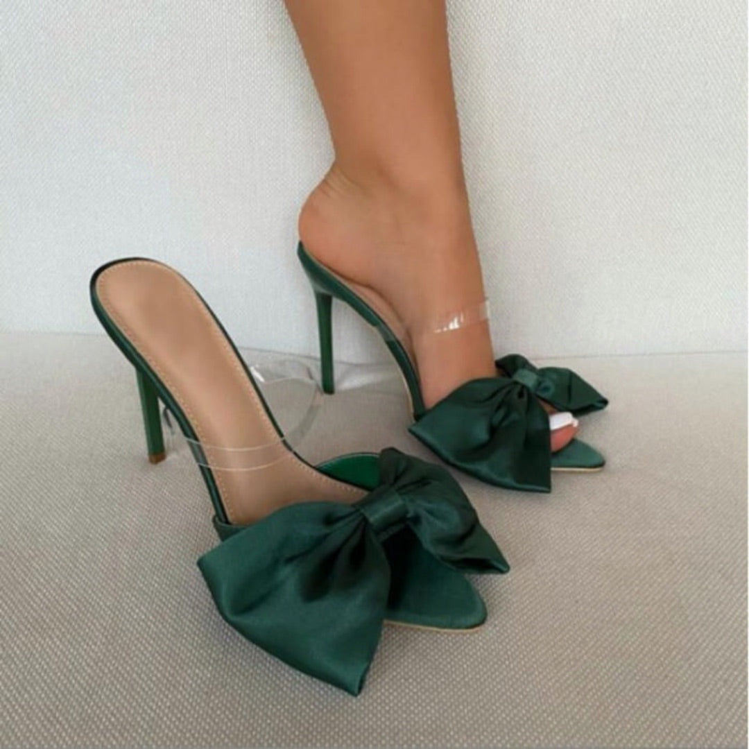SIGNATURE BOW HEELS (GREEN)